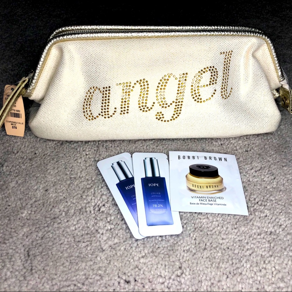 ❗️NWT ❗️Victoria’s Secret - “Angel” Cosmetic Bag
